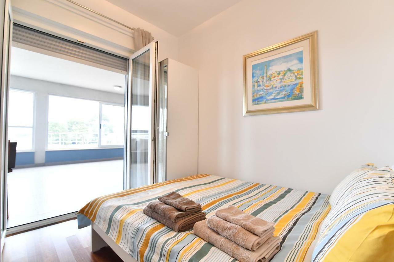 City Penthouse Vita Pula Luaran gambar