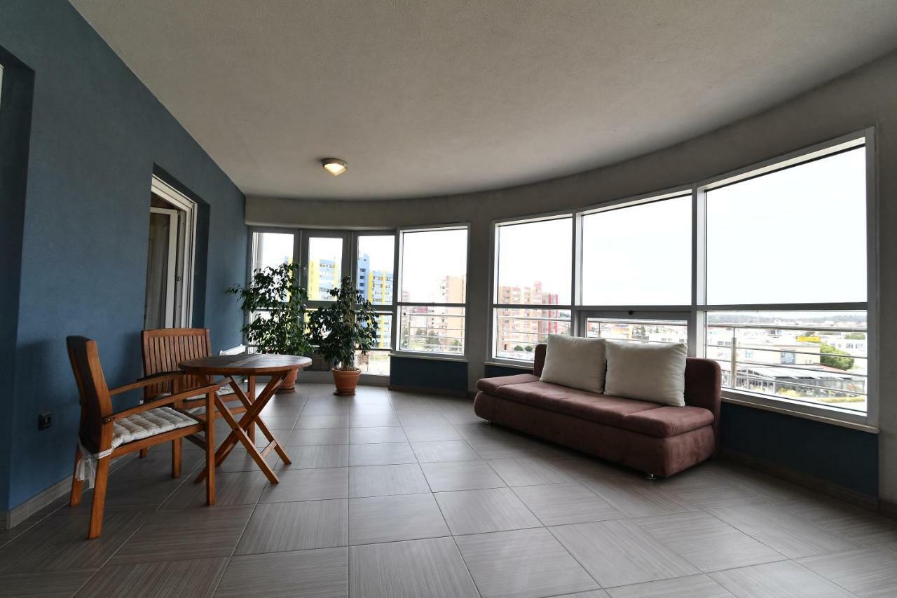 City Penthouse Vita Pula Luaran gambar