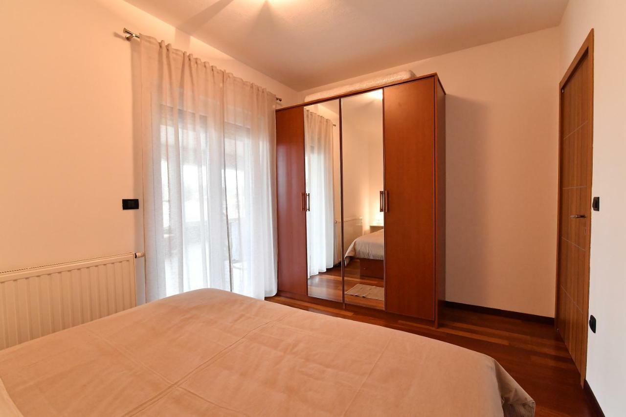 City Penthouse Vita Pula Luaran gambar
