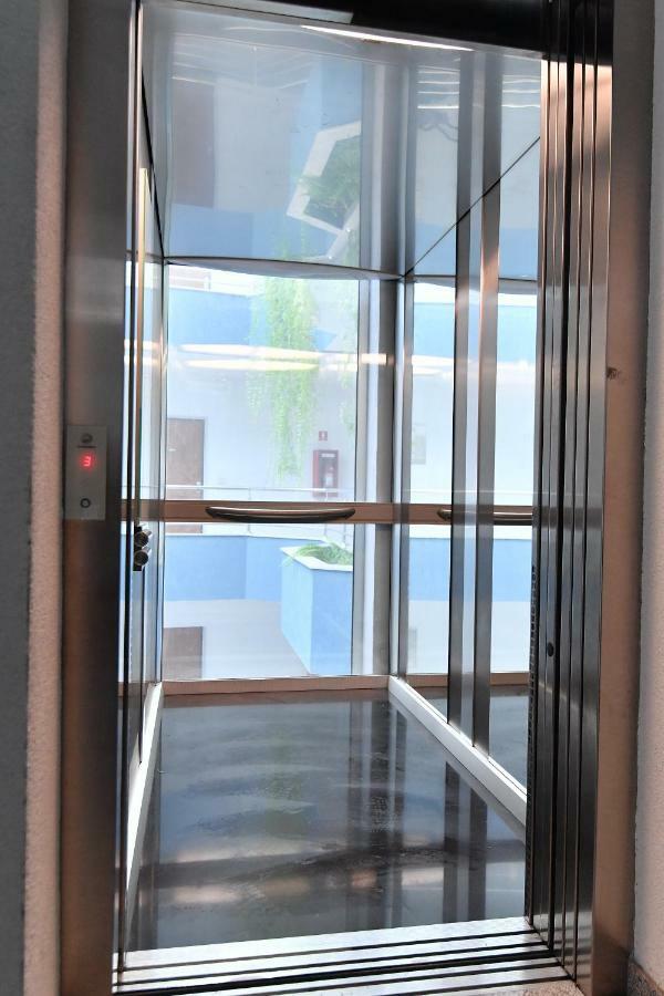 City Penthouse Vita Pula Luaran gambar