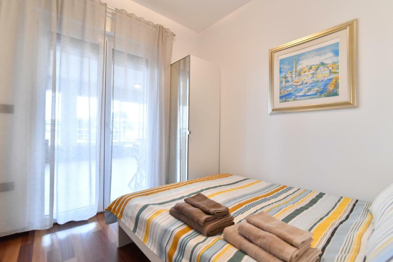 City Penthouse Vita Pula Luaran gambar