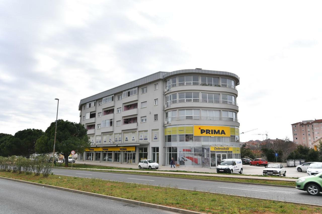 City Penthouse Vita Pula Luaran gambar
